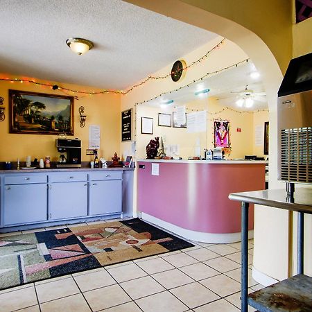 Oyo Hotel Chapmanville Inn, Wv - Hwy 119 Bagian luar foto