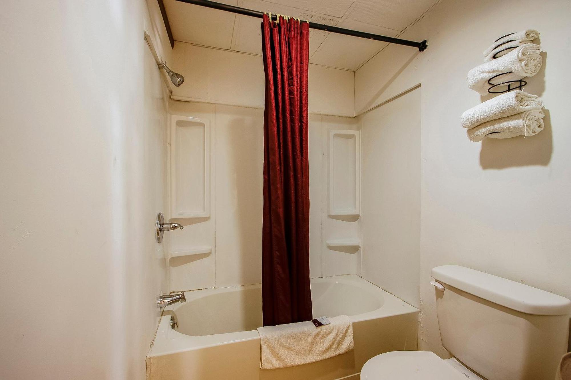 Oyo Hotel Chapmanville Inn, Wv - Hwy 119 Bagian luar foto