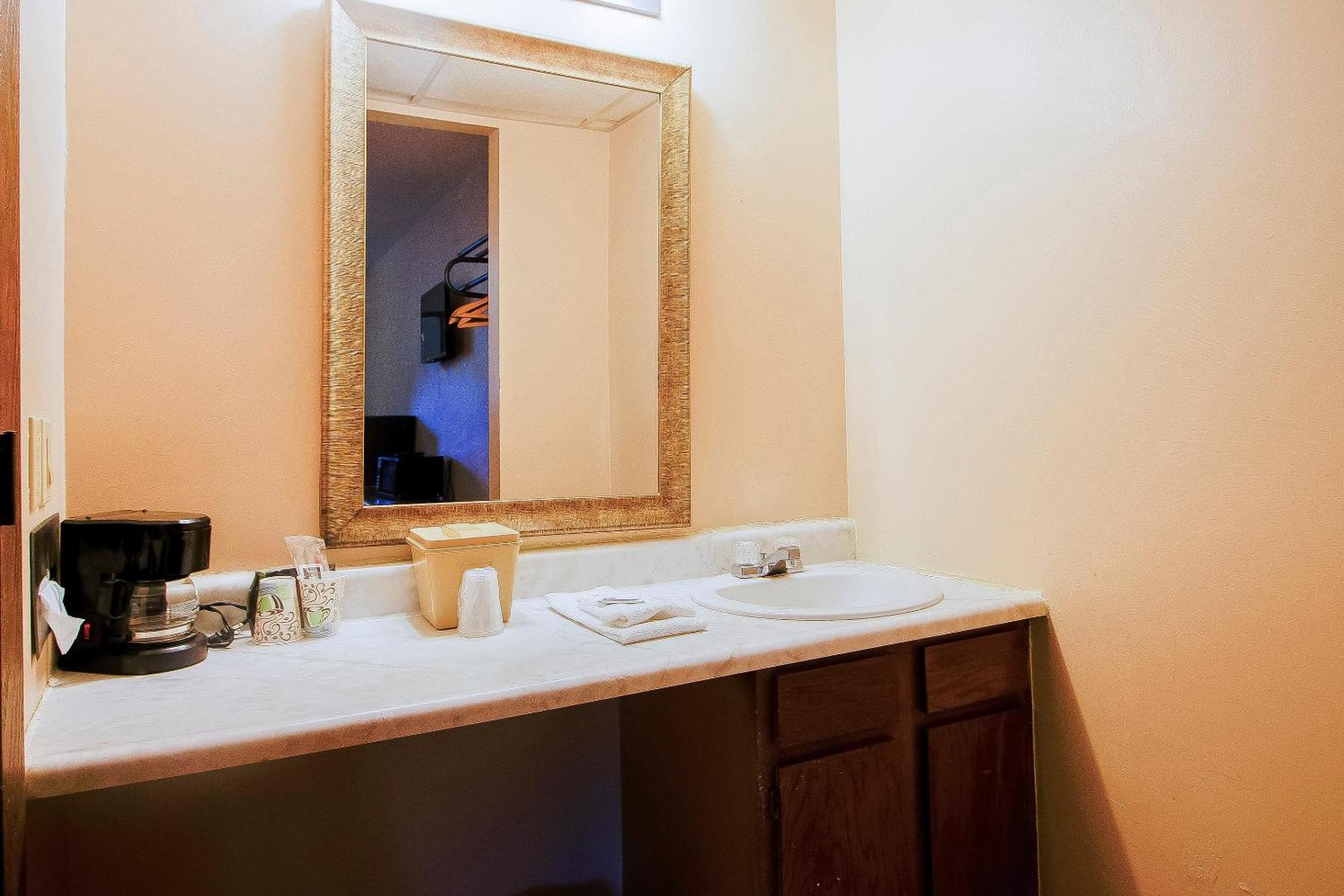 Oyo Hotel Chapmanville Inn, Wv - Hwy 119 Bagian luar foto