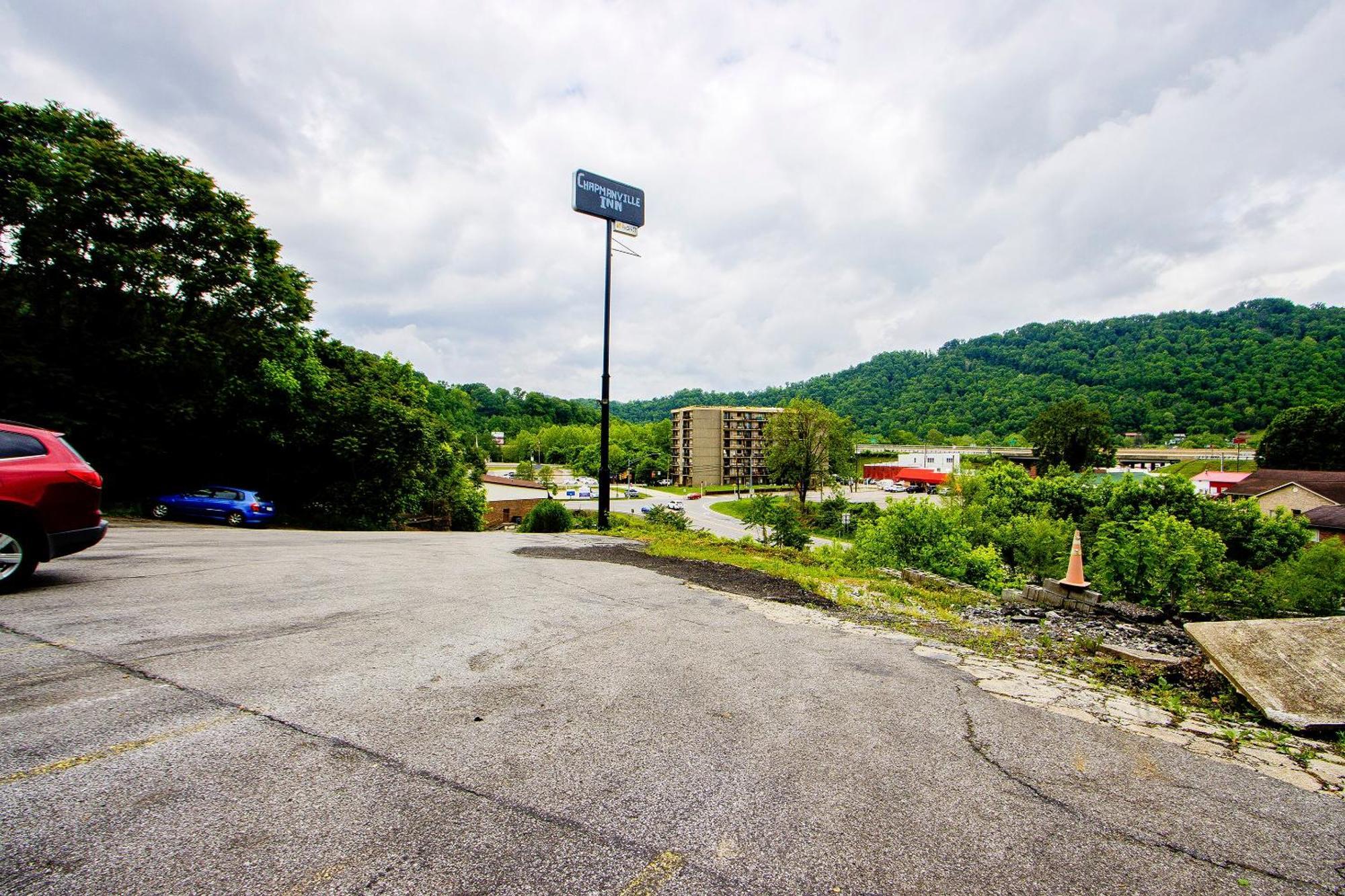 Oyo Hotel Chapmanville Inn, Wv - Hwy 119 Bagian luar foto